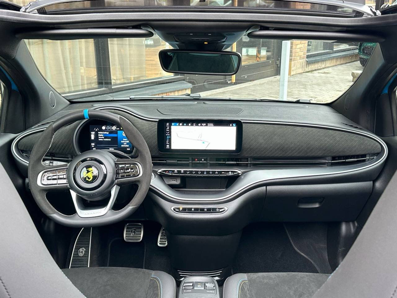 Abarth 500 e Cabrio Scorpionissima