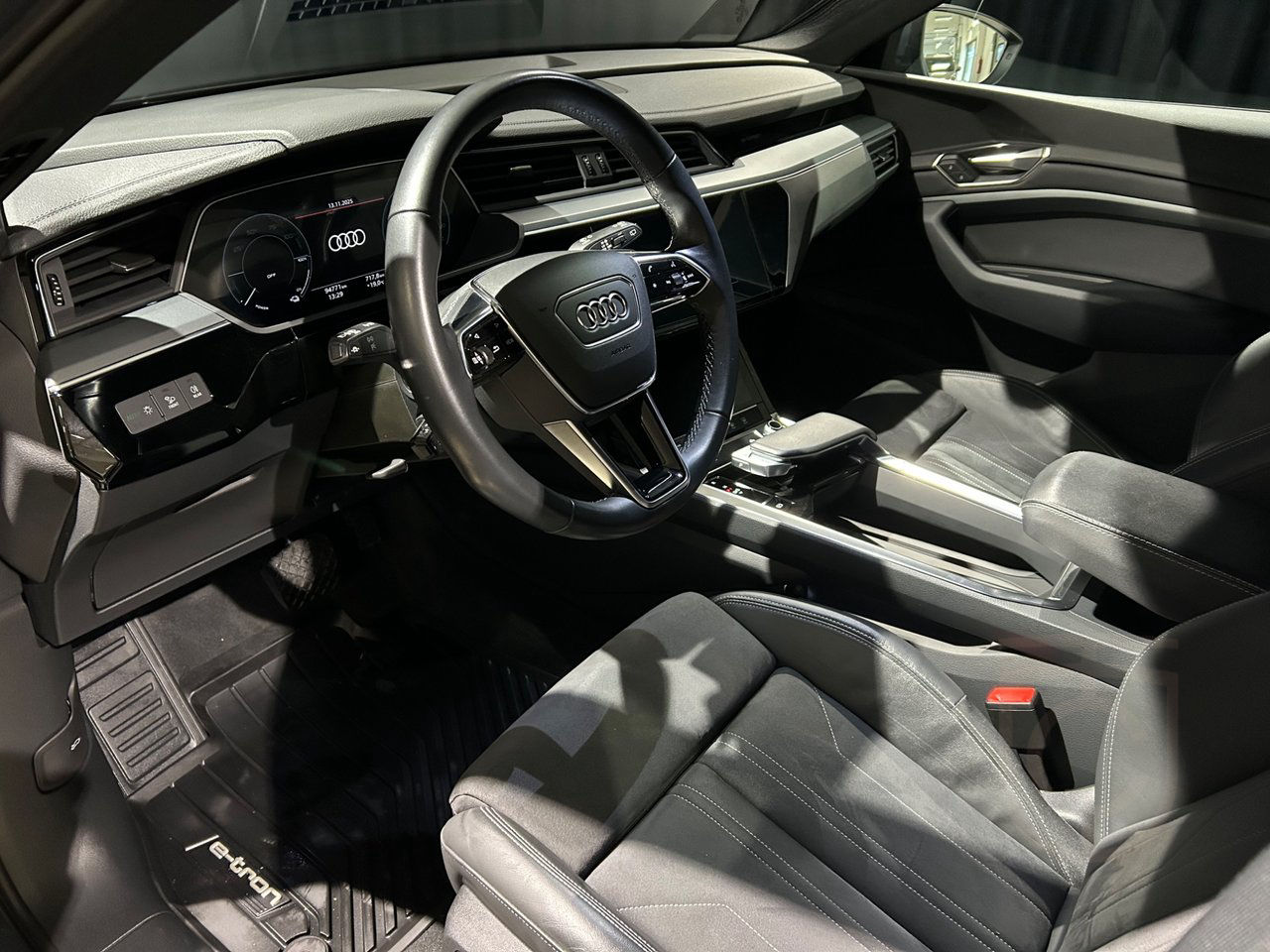 Audi Q8 50 e-tron quattro