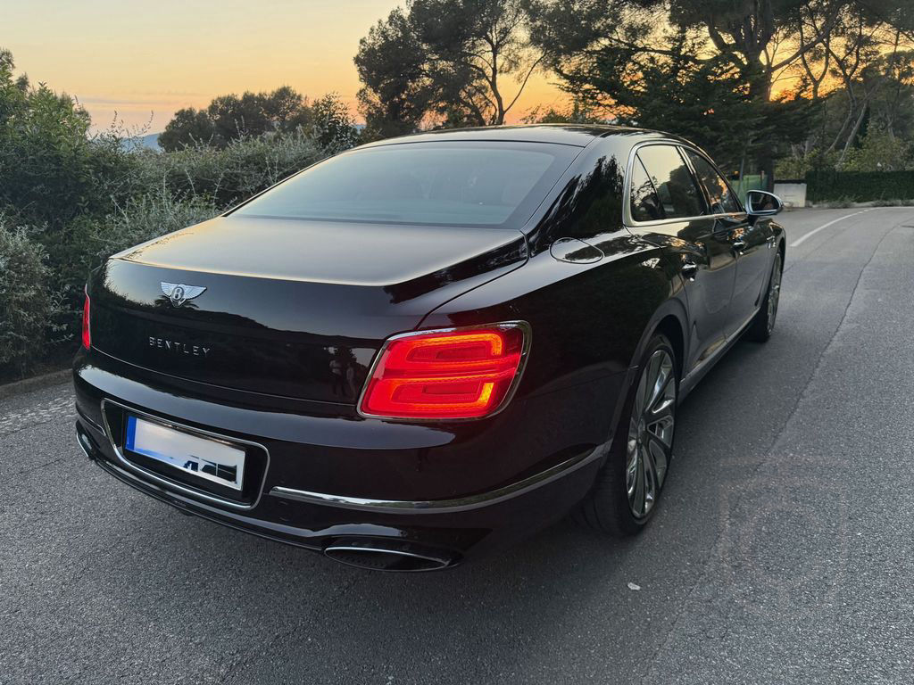 Bentley Flying Spur W12 Mullinier