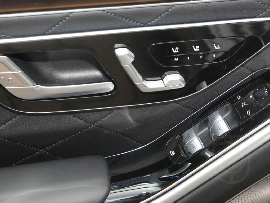 Mercedes-Benz S 580 e lang AMG Night Panorama Multikontursitze