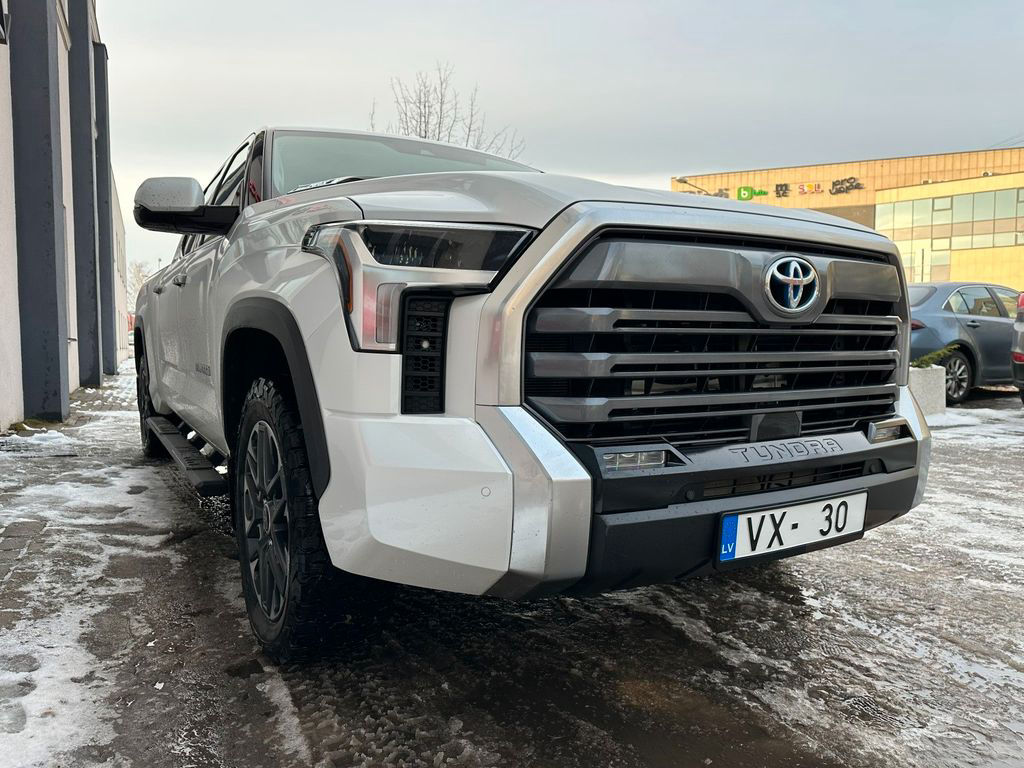 Toyota Tundra Crew Max Limited Hybrid Extra Lange