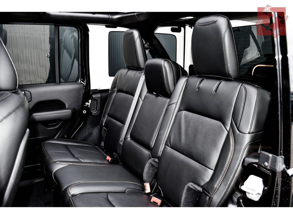 Jeep Wrangler Unlimited Rubicon 392 6.4l V8 HEMI AHK