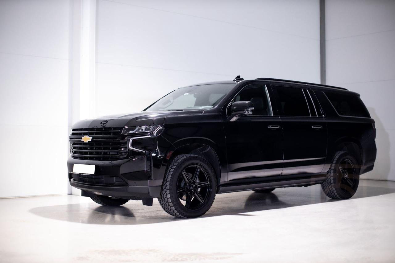 Chevrolet Suburban 6.2 V8 4WD