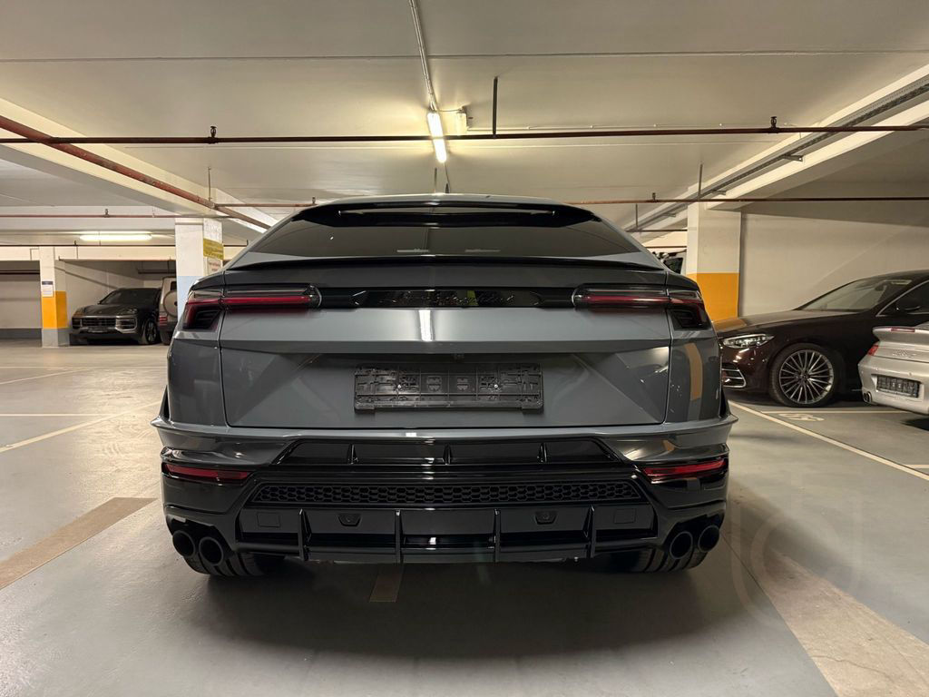 Lamborghini Urus S Pano 23" 3D B & O Carbon Style Massage