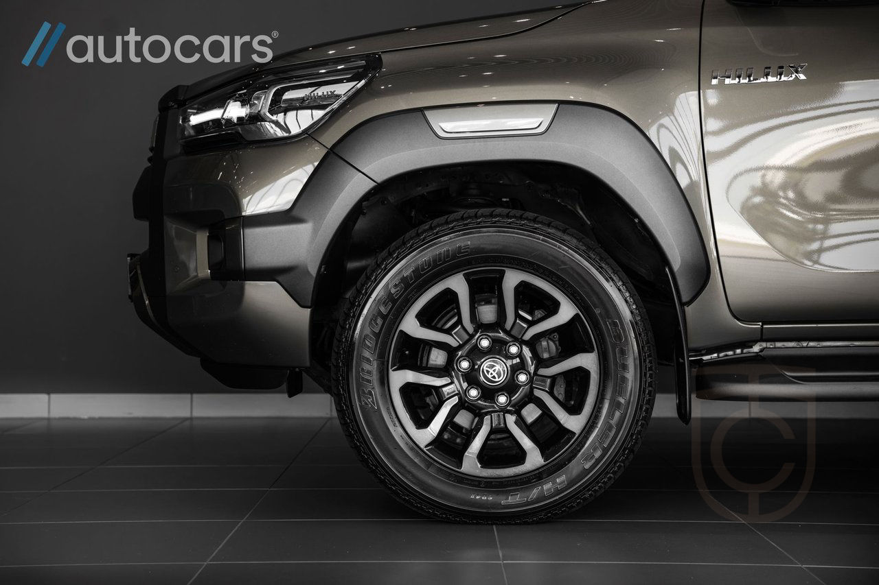 Toyota Hilux 2.8 4WD Invincible