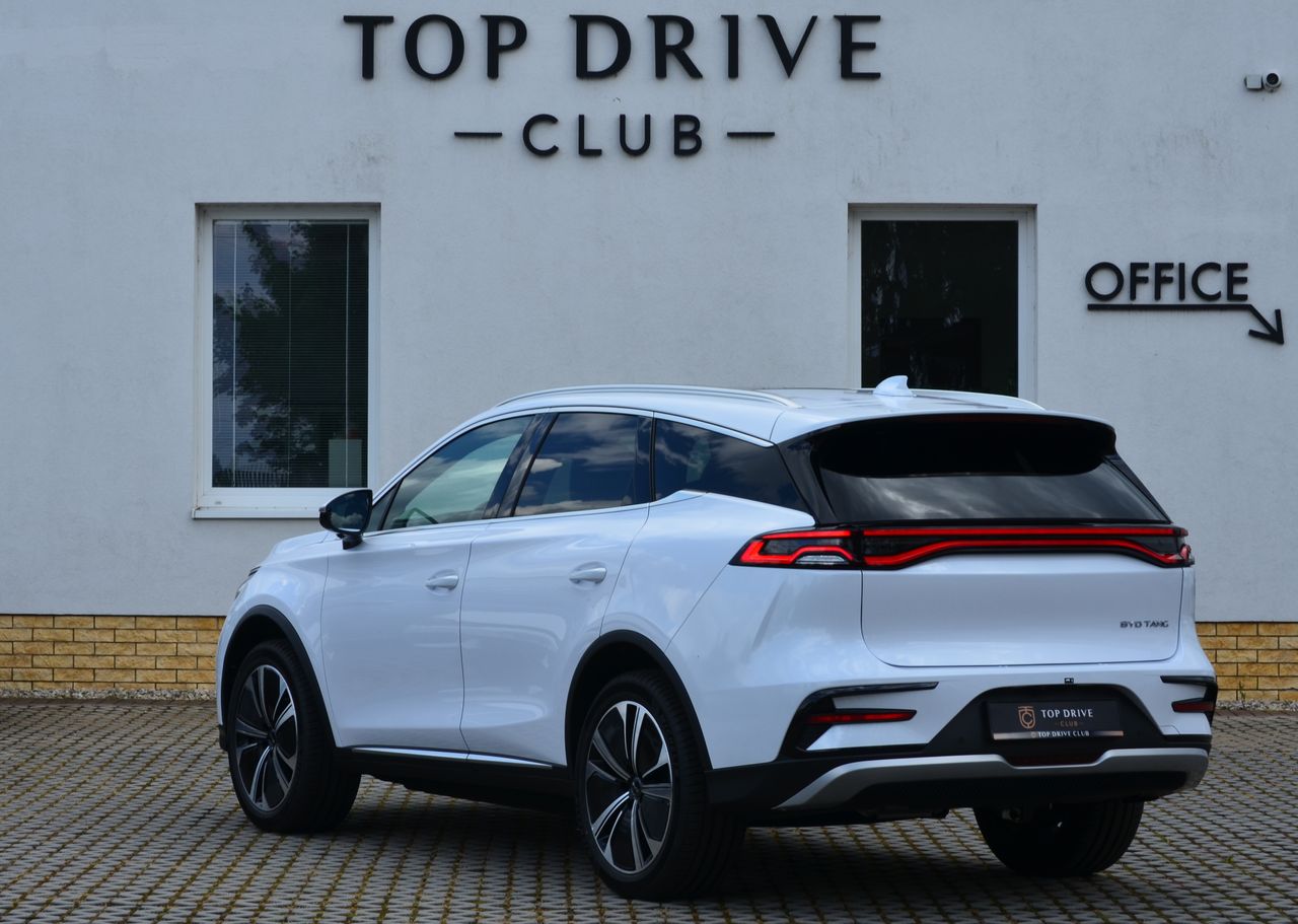 BYD TANG MY2025/AWD/800V/7 míst