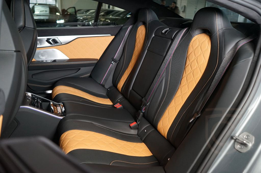 BMW M8 COMP*GC*xDRIVE*LASER*B&W*112.562€ NETTO