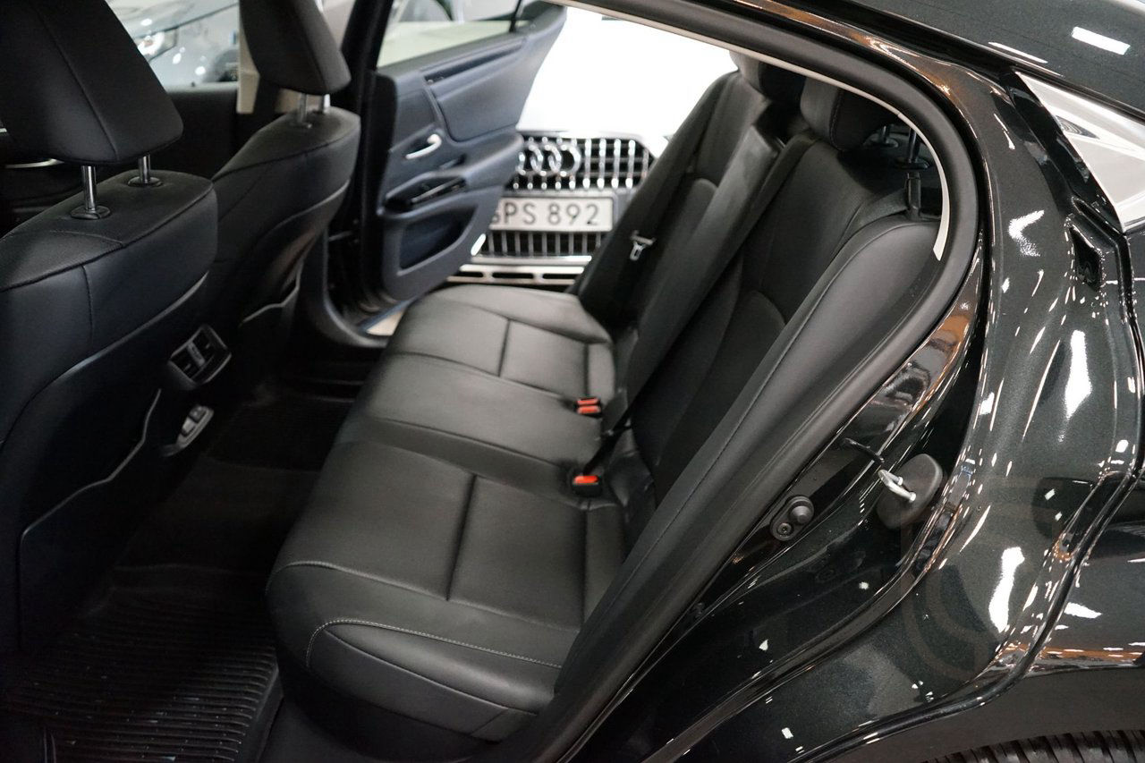 Lexus ES 300h 2.5 E-CVT Limited Edition