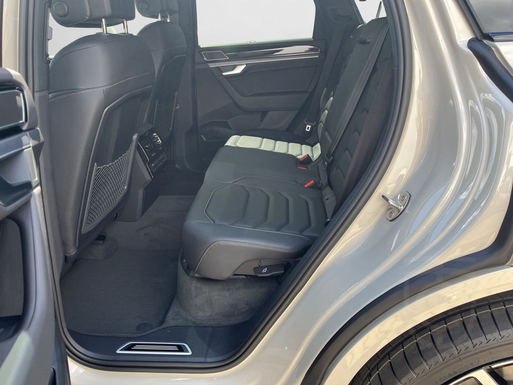 Volkswagen Touareg R-Line ABT 330 PS 5 Jahre Garantie/Pano/