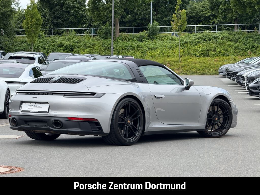 Porsche 992 911 Targa 4 GTS BOSE Sportabgasanlage LED