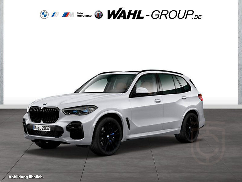 BMW X5 M50i
