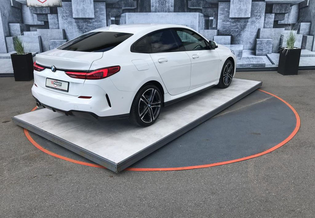 BMW 2