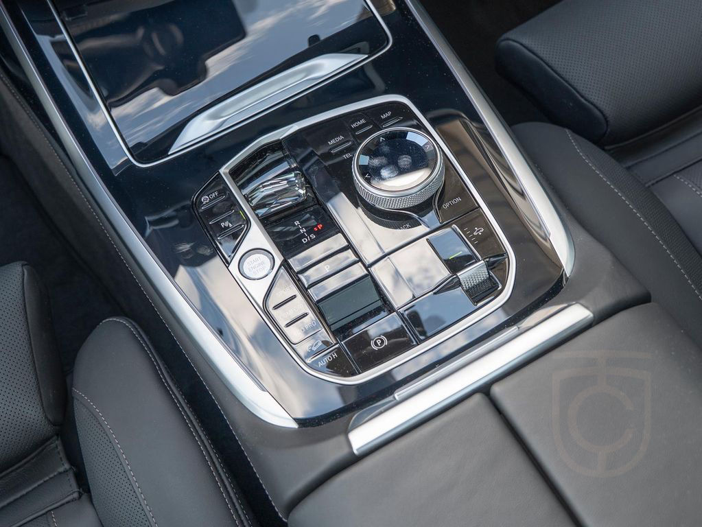 BMW X7 xDr 40d M-SportPro 22Z SI 5/100 AKTIVLENK H/K