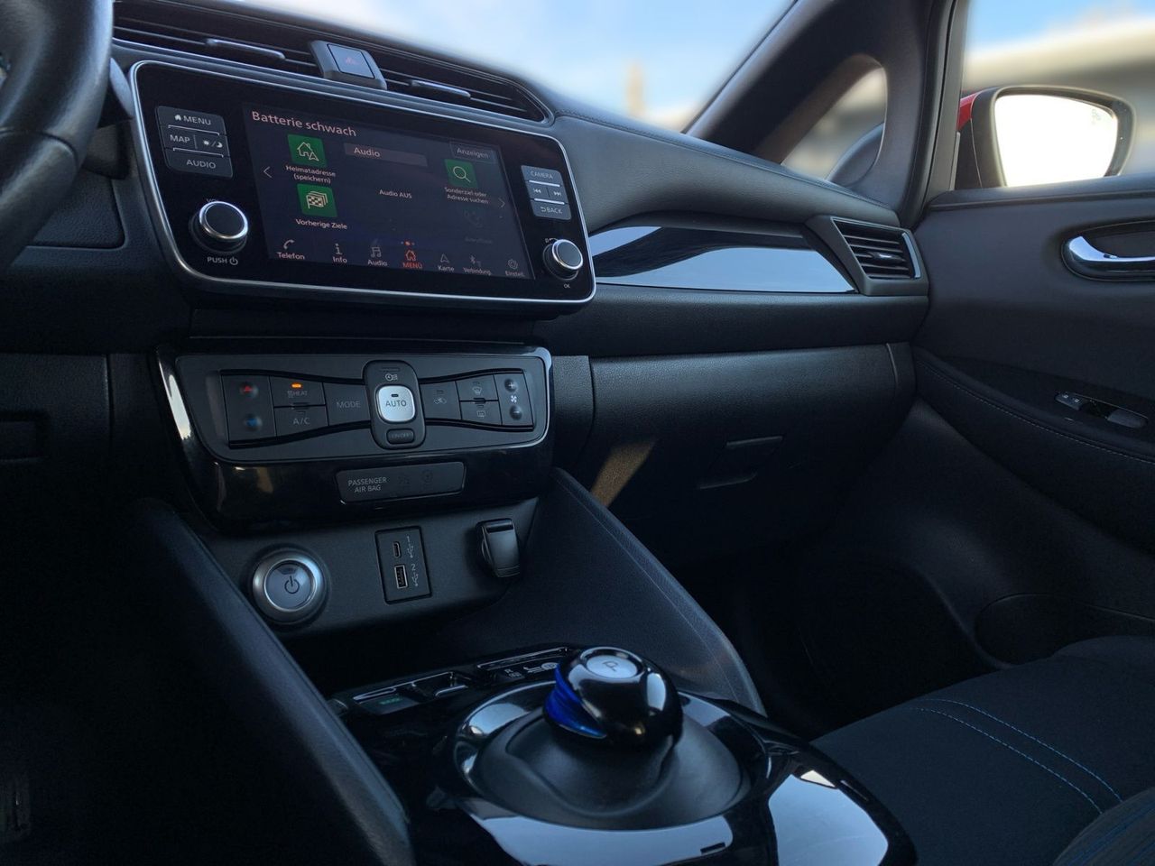 Nissan Leaf N-Connecta 39 kWh LED