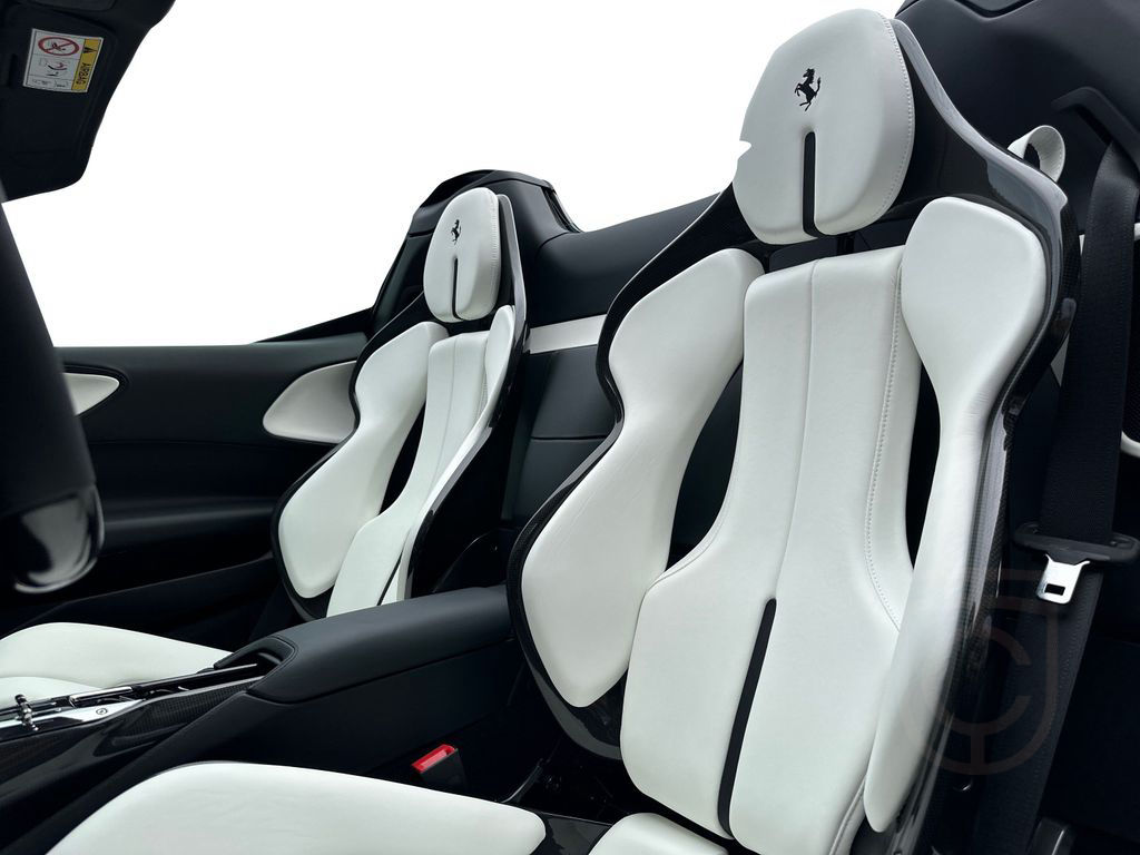 Ferrari SF90 Spider 130.000€ an optionals