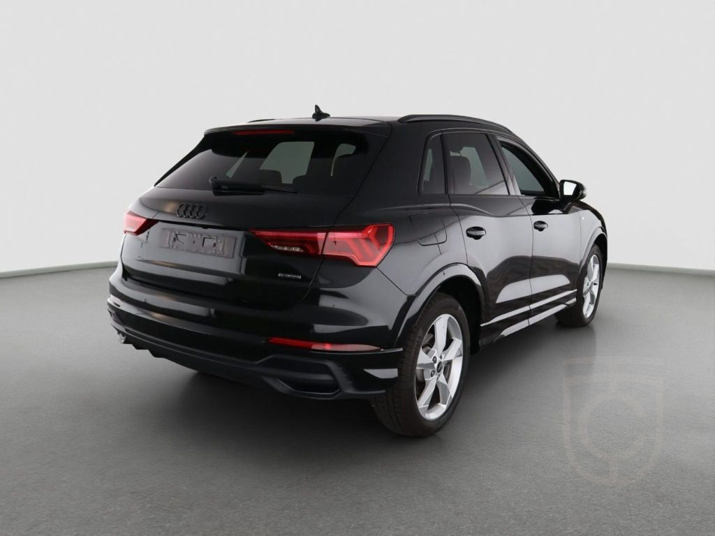 Audi Q3 S line 40 TDI quattro S tronic ACC AHK MATRIX