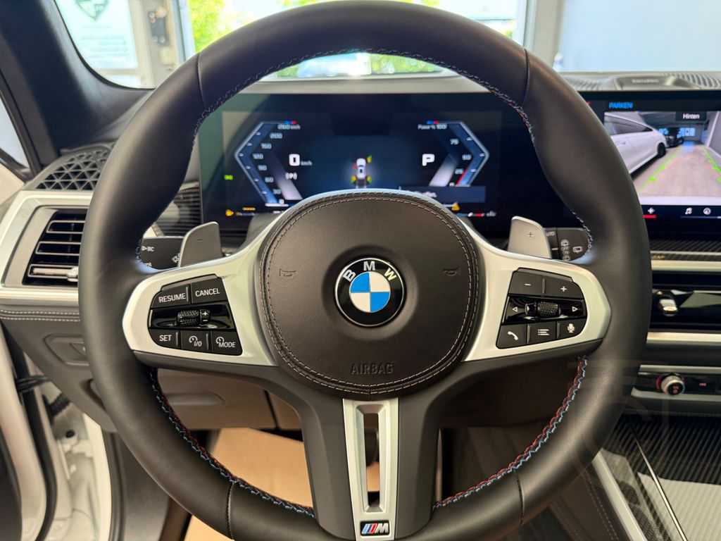 BMW X5 M60 i xDrive*B&W*Sky Lounge*22 Zoll*