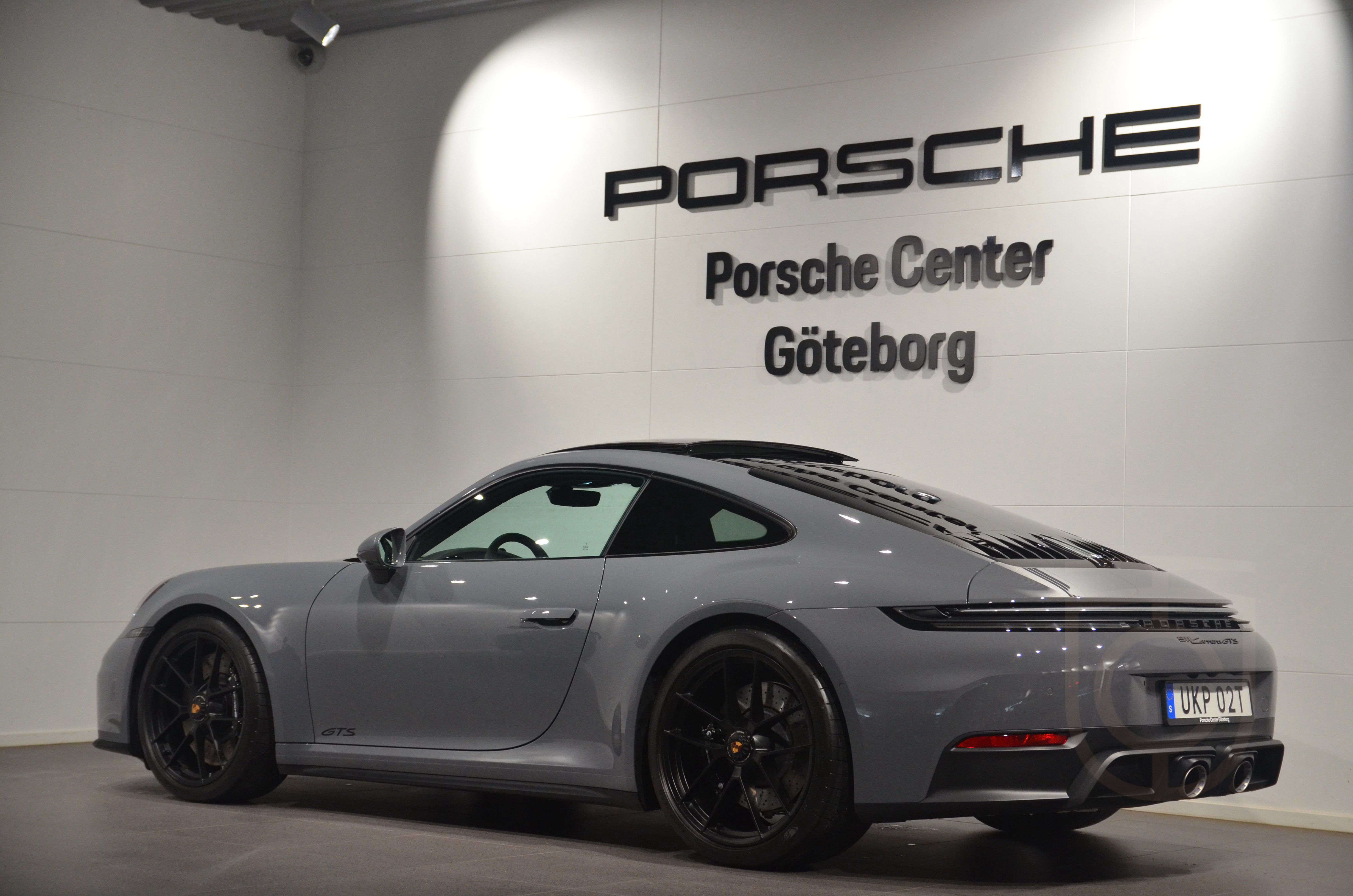 Porsche 911 Carrera GTS