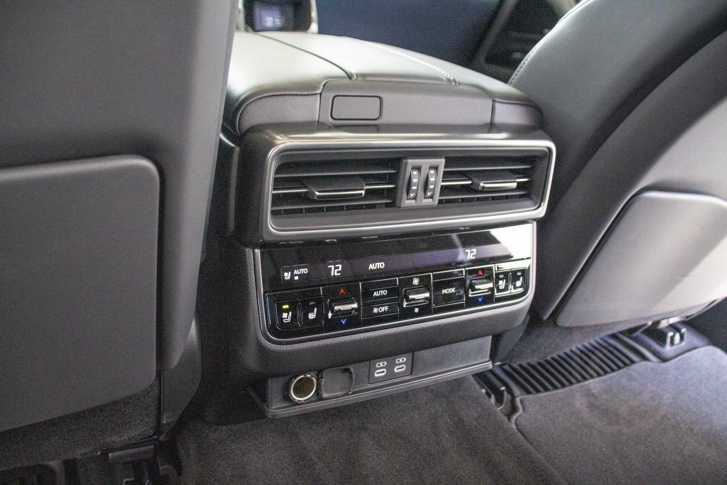 Lexus LX 600 F SPORT
