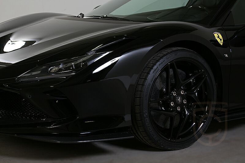 Ferrari F8 Spider Carbon Liftsystem BeifahrerDisplay