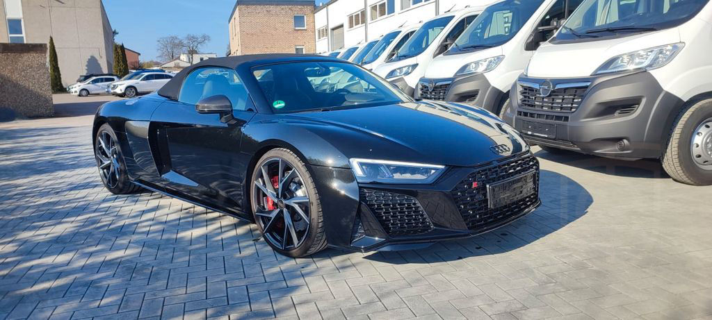 Audi R8 Spyder 5.2 FSI RWD performance