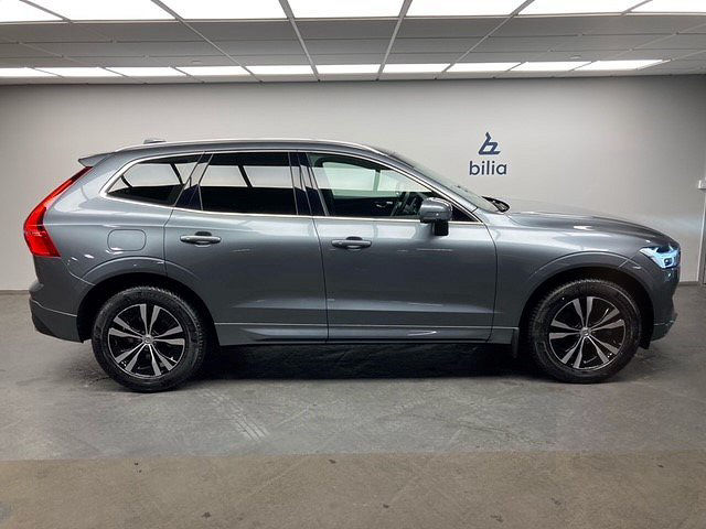 Volvo XC60 T4 Momentum Advanced Edition