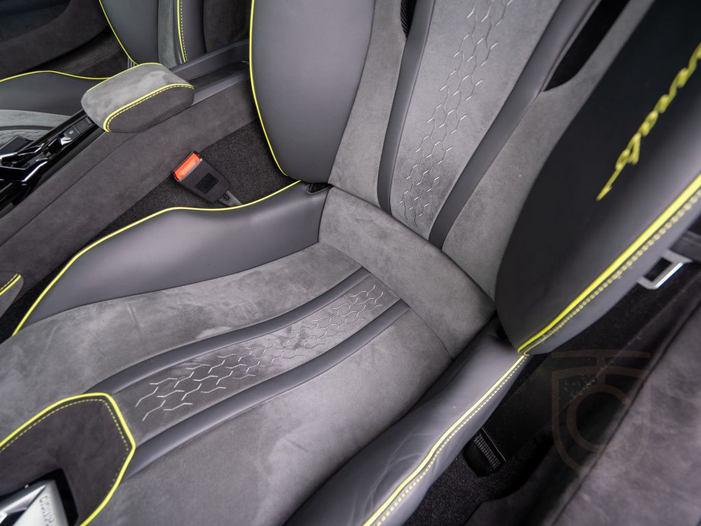 Lamborghini Huracán Sterrato GRIGIO TELESTO SPORT-SEAT SENSO