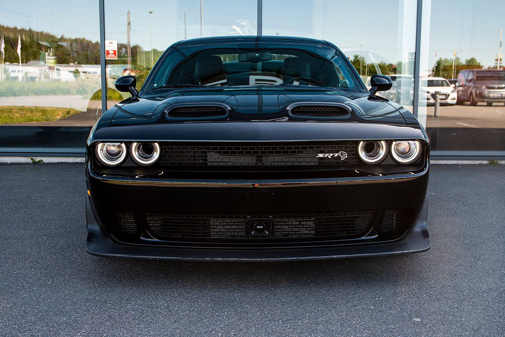 Dodge Challenger SRT Hellcat WideBody 727hk Sportavgas