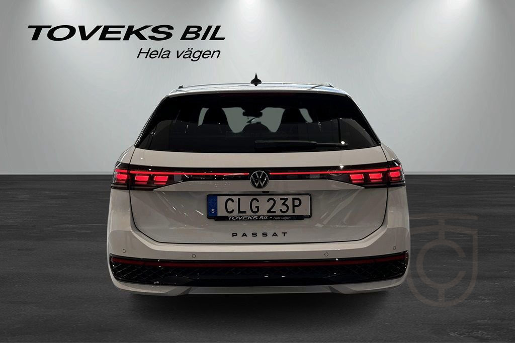 Volkswagen Passat Variant 2.0 TDI 4Motion DSG Sequential 142kW 2024