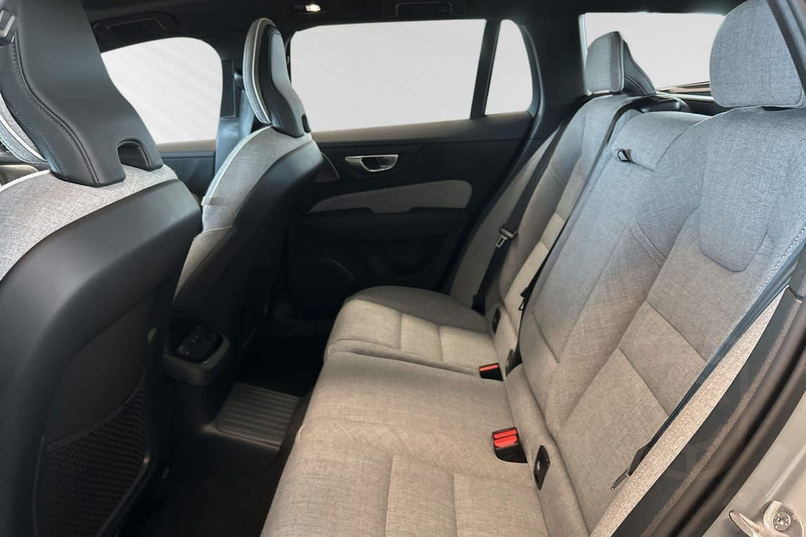 Volvo V60 Recharge T6 Ultimate Dark B