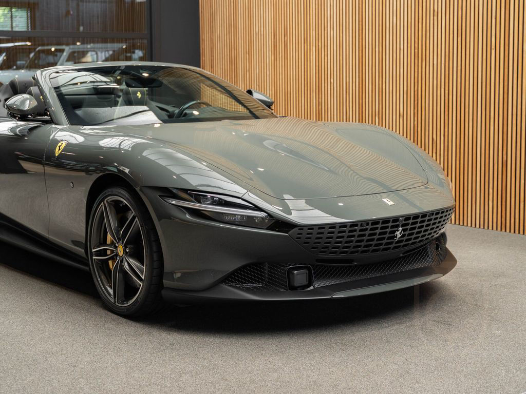 Ferrari Roma Spider Historic Colour Carbon 3.9 V8 Alcant