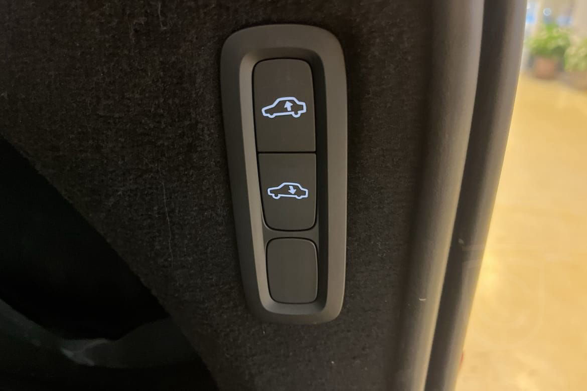 Volvo XC90 Recharge T8 Ultimate Dark Edition