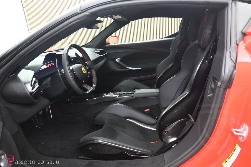 Ferrari 296 GTS*Carbon*Lift*Racing Seats*Neuwertig