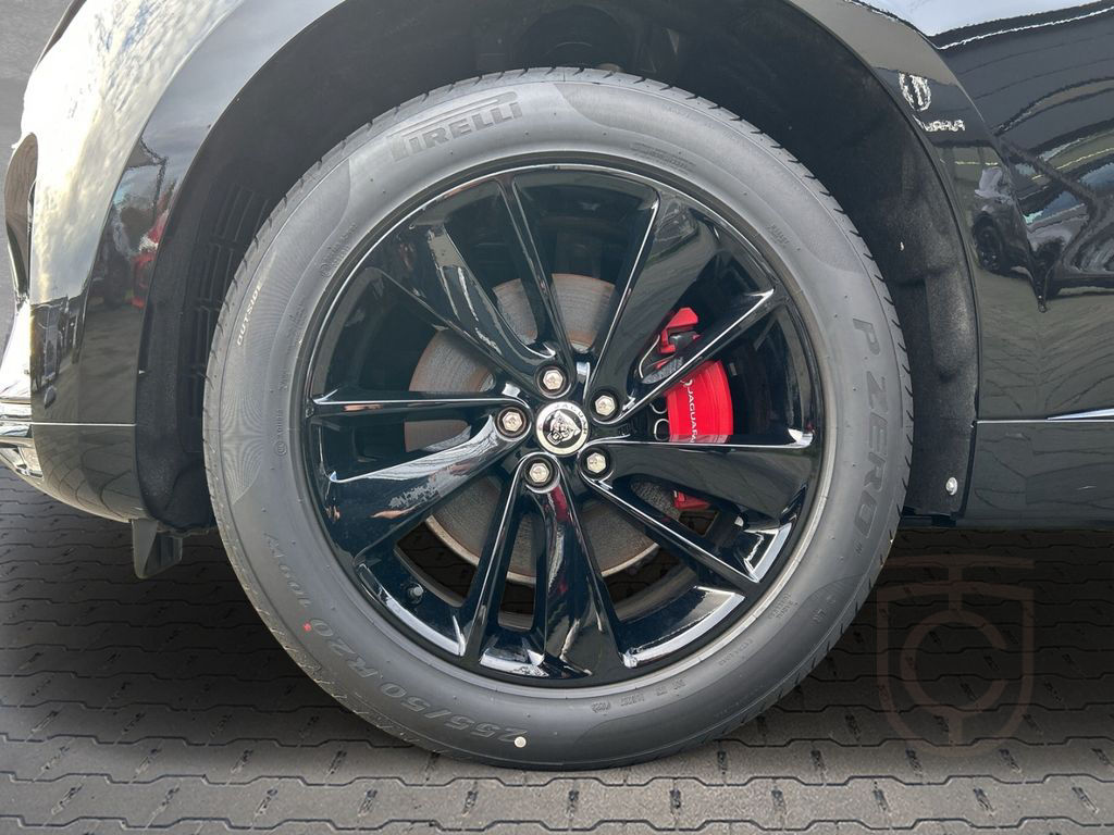 Jaguar F-Pace D200 R-Dynamic SE Winter Paket Panorama D
