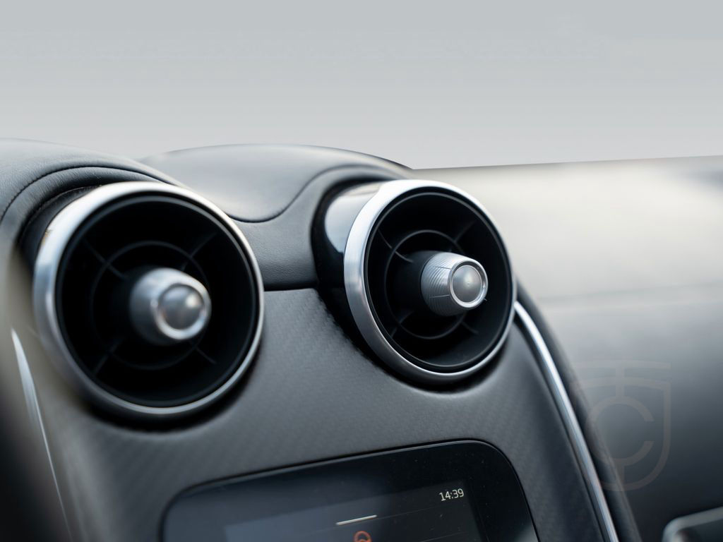 McLaren GT | Bowers & Wilkins | Sports Exhaust