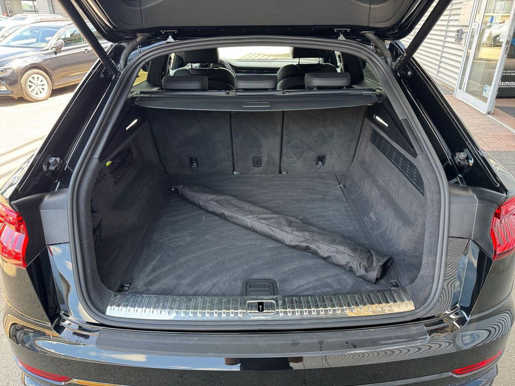 Audi SQ8 TFSI competition plus quattro AHK MATRIX