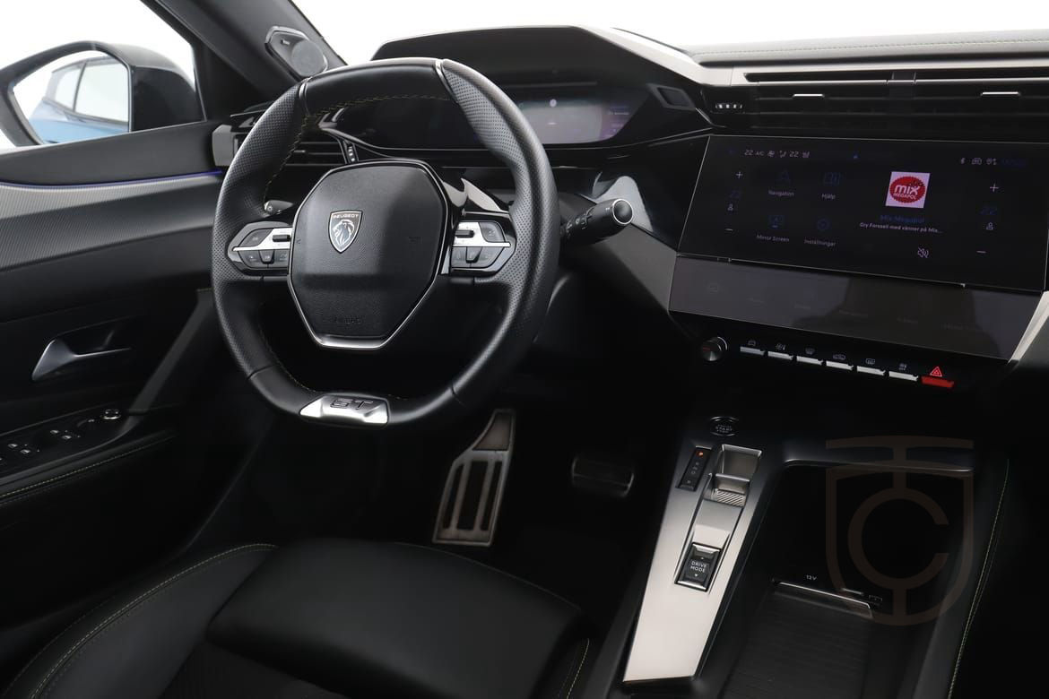 Peugeot 408 Plug-In Hybrid 225 EAT 166kW 2022