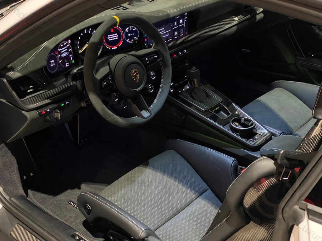 Porsche 992 GT3 RS / Weissach Paket / Lifting / PCCB