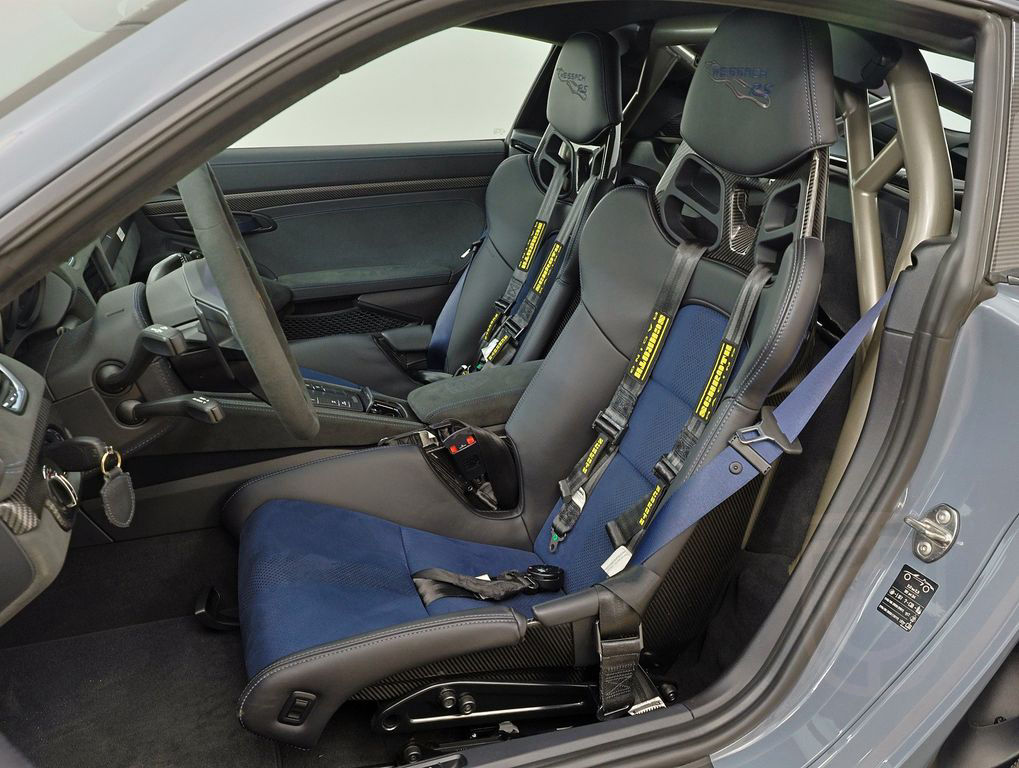 Porsche 718 Cayman GT4 RS