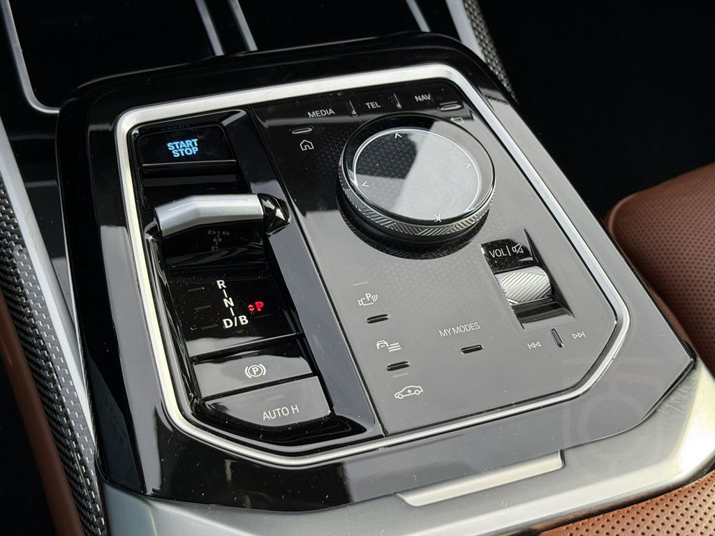 BMW i7 xDrive60 | M-Sport Pro | Panorama Sky Lounge