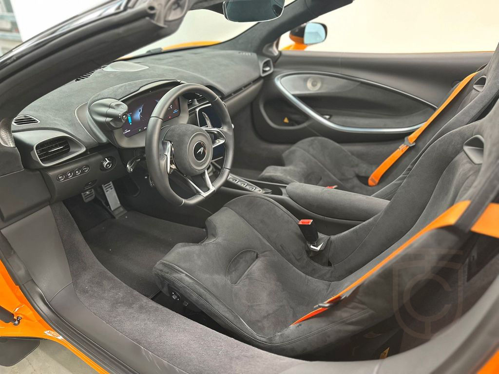 McLaren Artura Spider - McLaren Orange