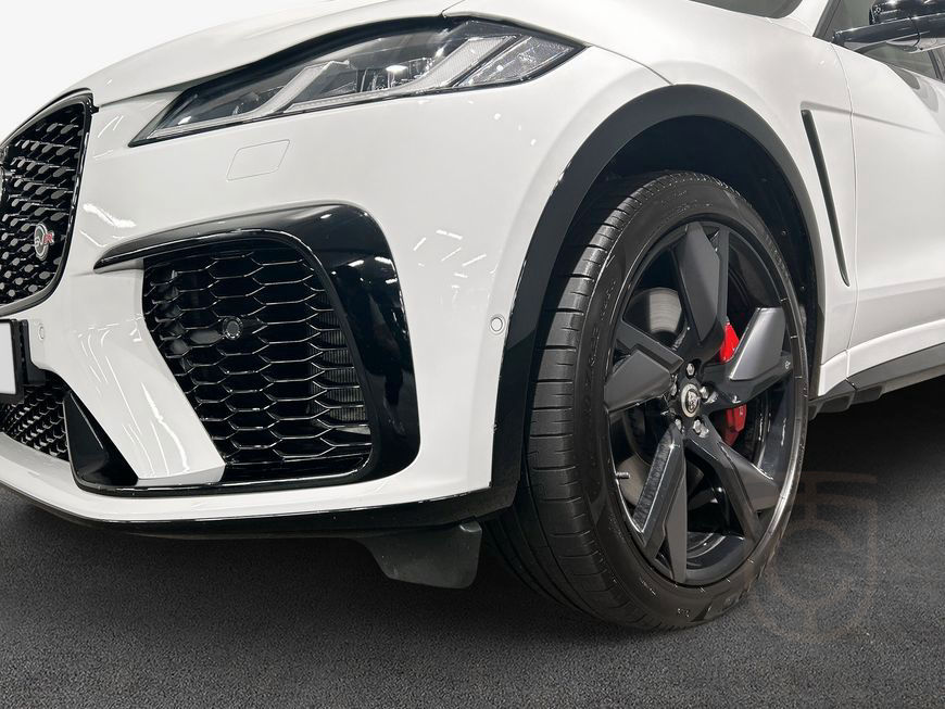 Jaguar F-Pace P550 AWD SVR