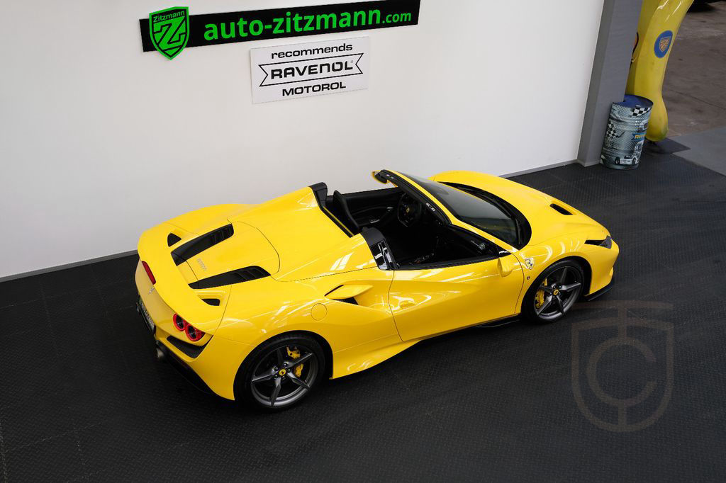 Ferrari F8 Spider/CARBON/LIFT/PASS.DISPL/RACINGSEATS/JBL