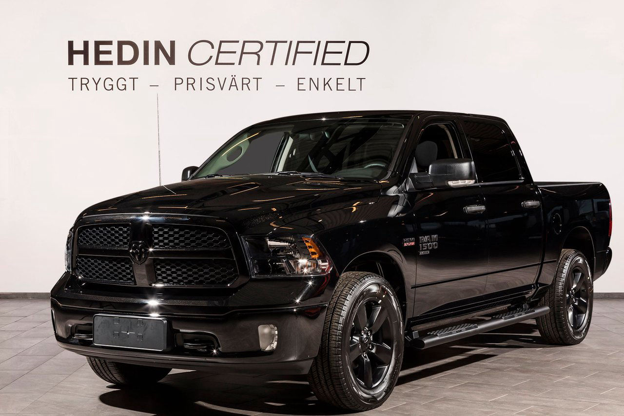 Dodge RAM 1500 CLASSIC Black