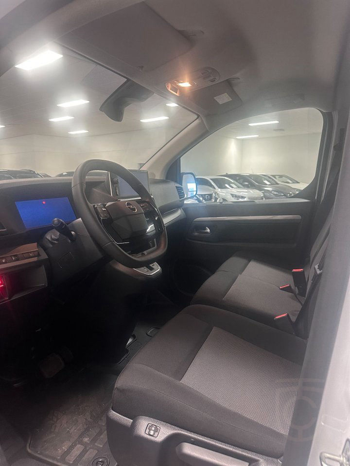 Opel Vivaro L3 145 AT 8 Elite