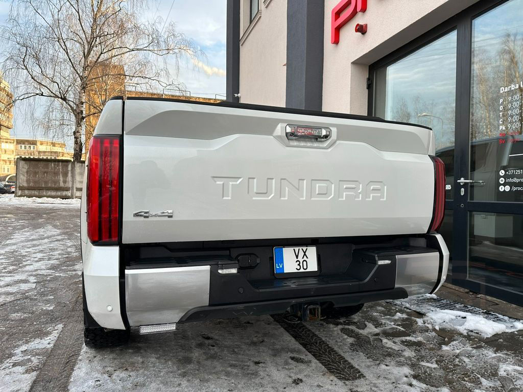 Toyota Tundra Crew Max Limited Hybrid Extra Lange
