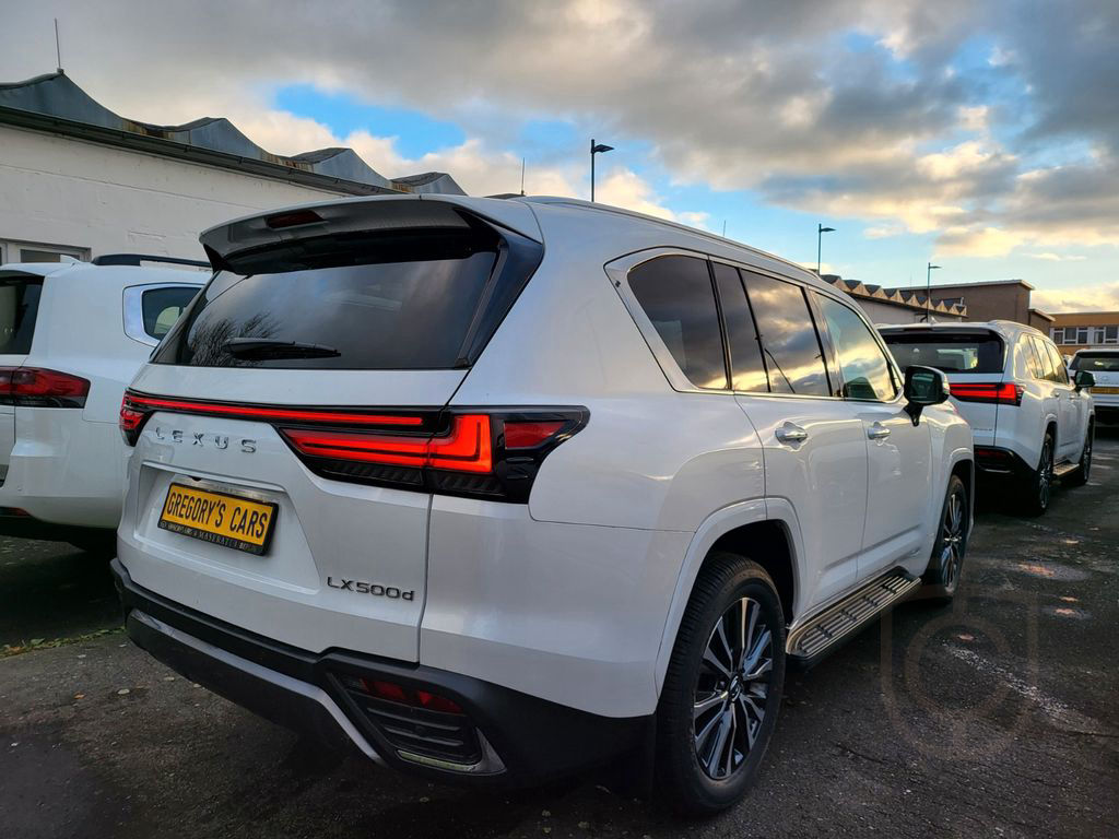 Lexus LX500+2025+FULL+RearTVs+12unitsBERLIN+EUvers&reg