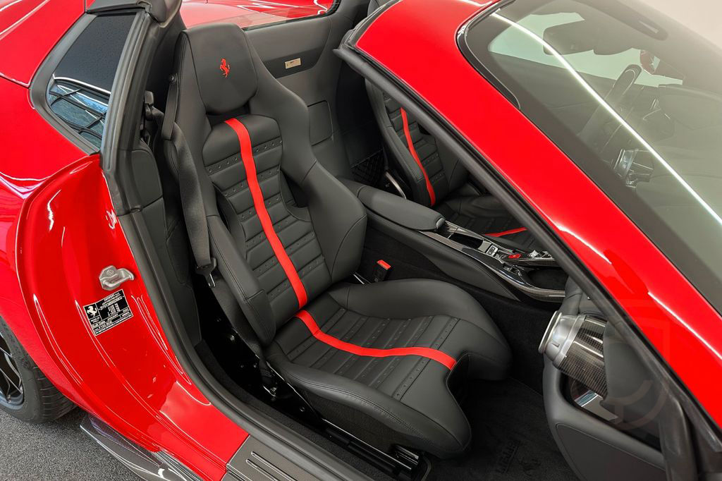 Ferrari 812 GTS / Rosso Corsa / Ferrari Approved