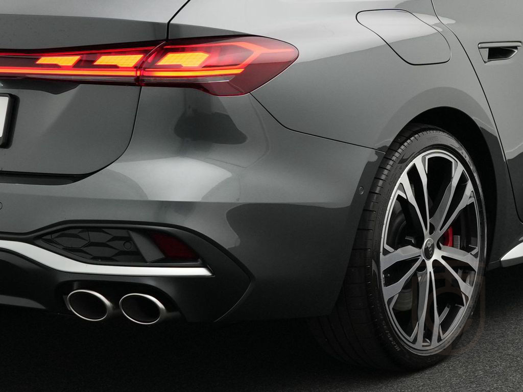 Audi S5 Avant TFSI *PANO*MATRIX*HdUp*VIRTUAL*B&O*20"*