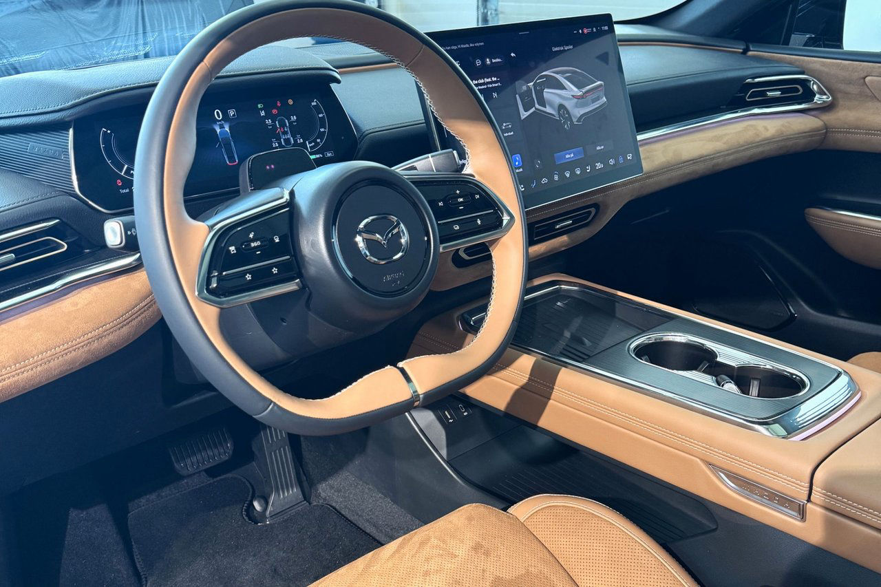 Mazda 6e Takumi Plus 479 km - topdriveclub.com